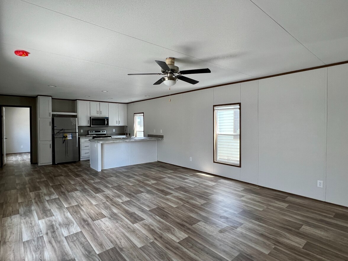 ValuHomes 16763V photo 3