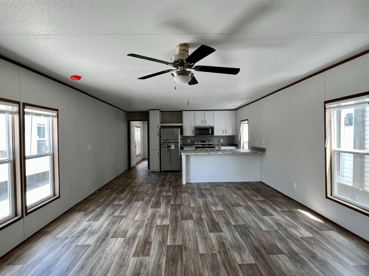 ValuHomes 16763V photo 4